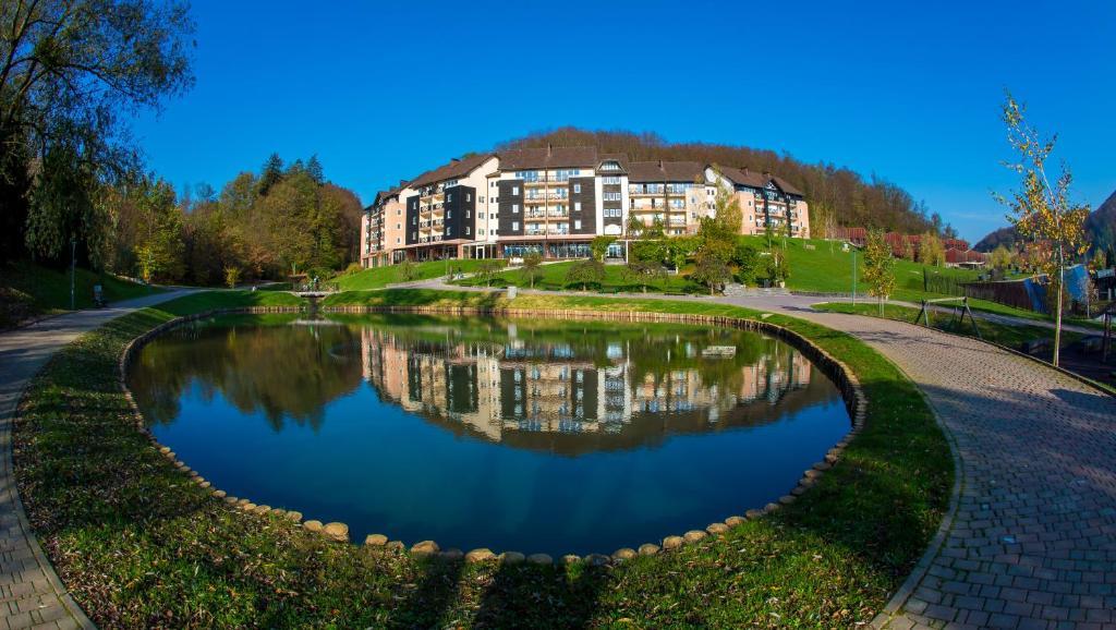 Terme Olimia - Aparthotel Rosa Podčetrtek Exteriör bild